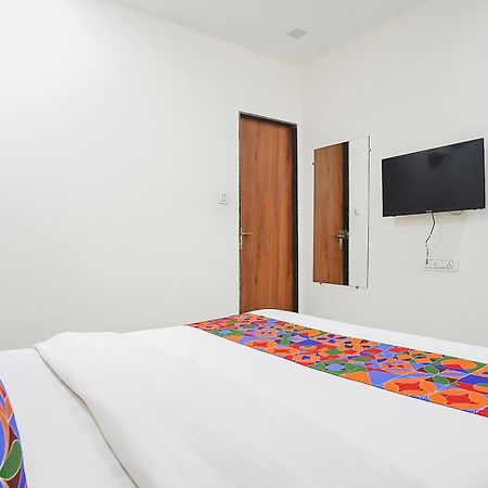 Fabhotel Vishala In Ahmadábád Kültér fotó