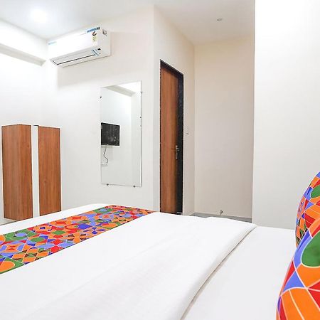 Fabhotel Vishala In Ahmadábád Kültér fotó