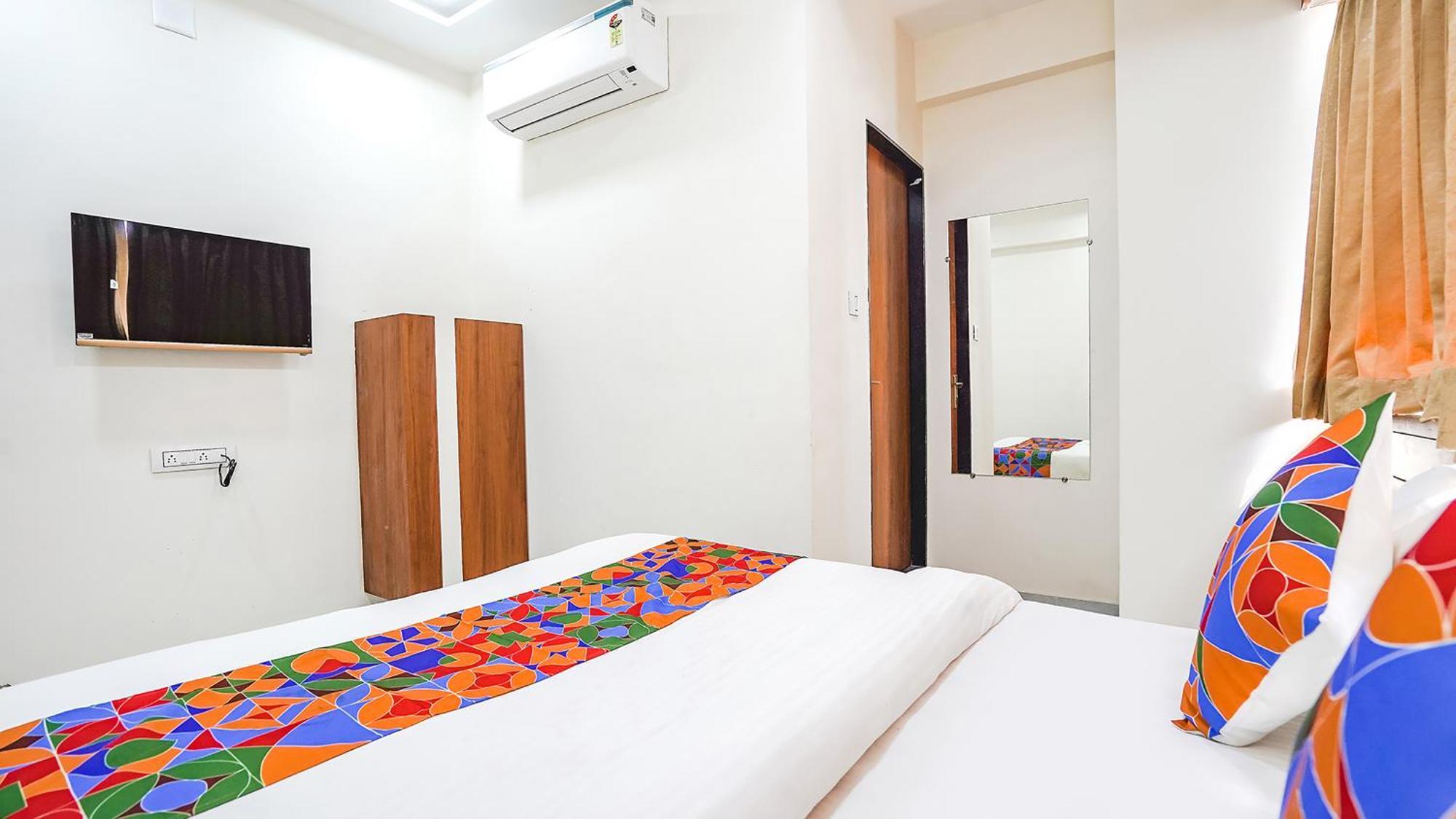 Fabhotel Vishala In Ahmadábád Kültér fotó